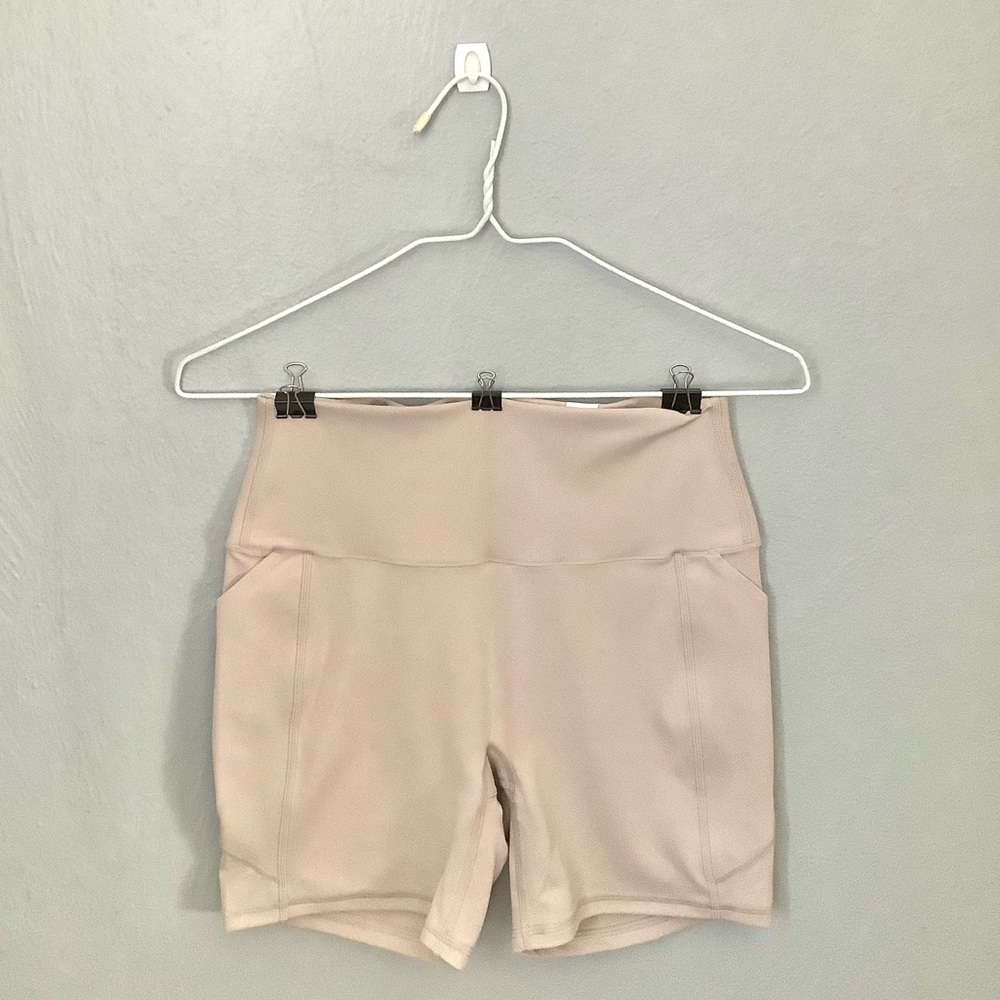 Uniqlo Extra Stretch AIRism Biker Shorts